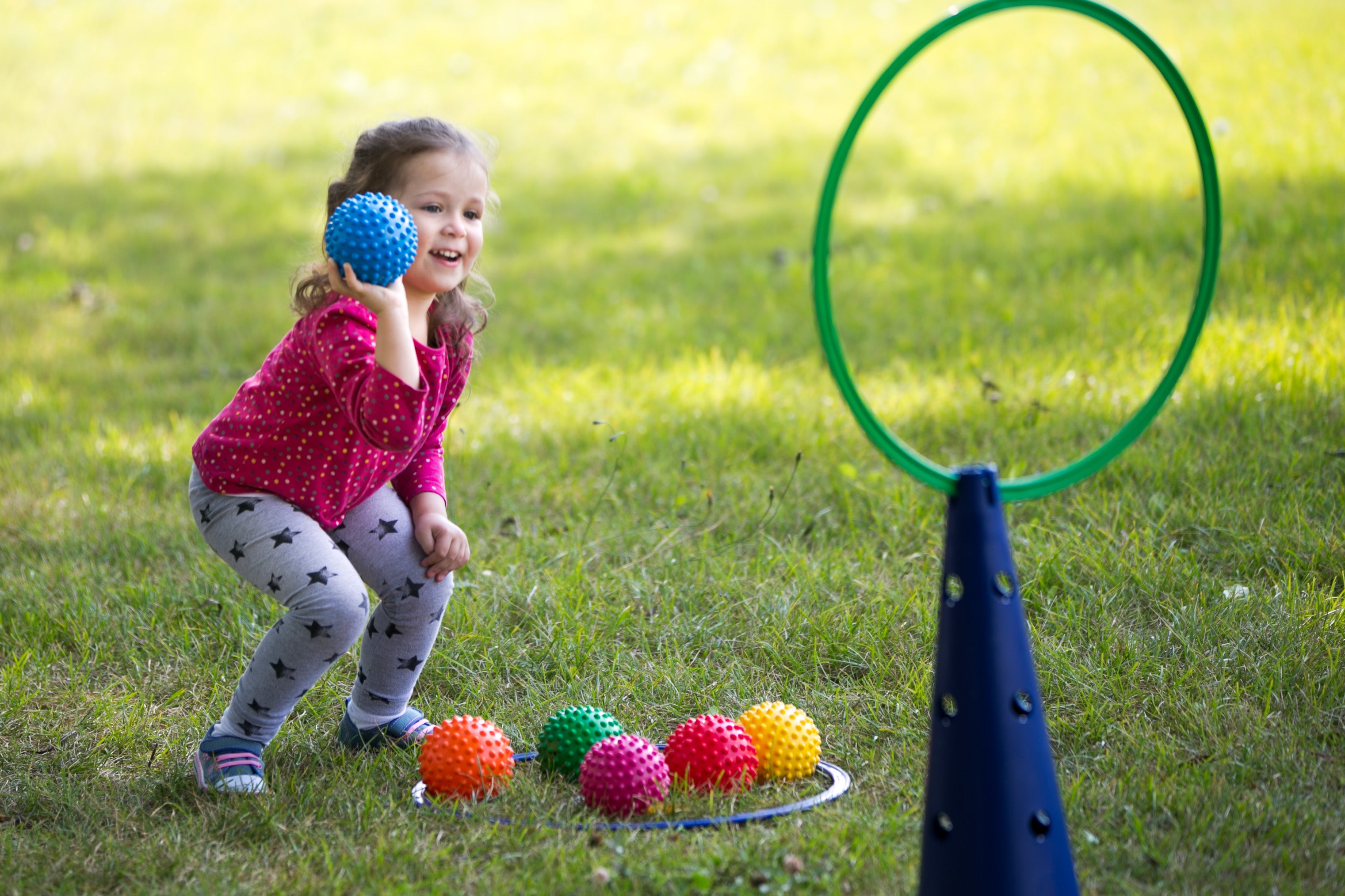 Sensory balls covered with raised bumps, and easy grip for a soft textured feel. Perfect for small children, this knobbly ball fosters grip and manipulation skills. Comes in a set of six pieces in assorted basic colors.