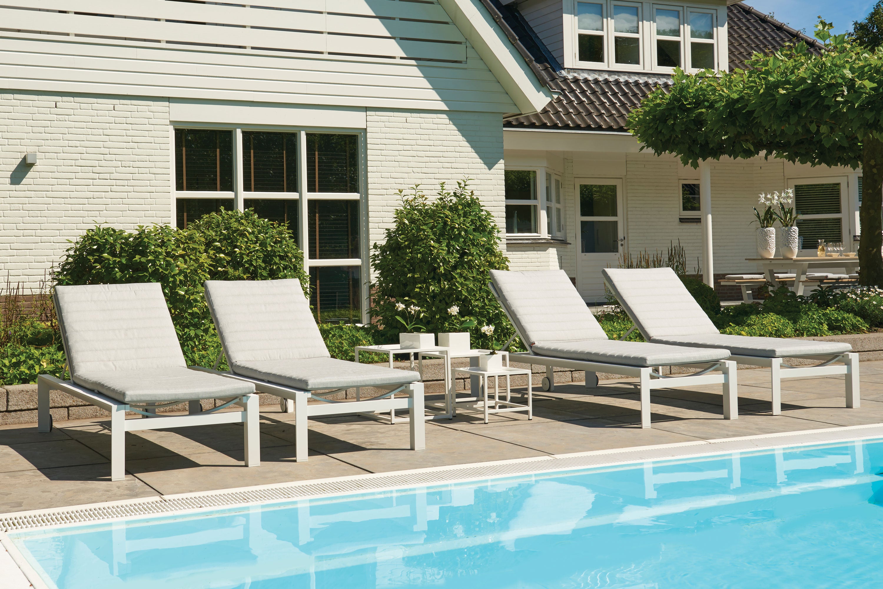 Delta Multi-Position Aluminum Loungers