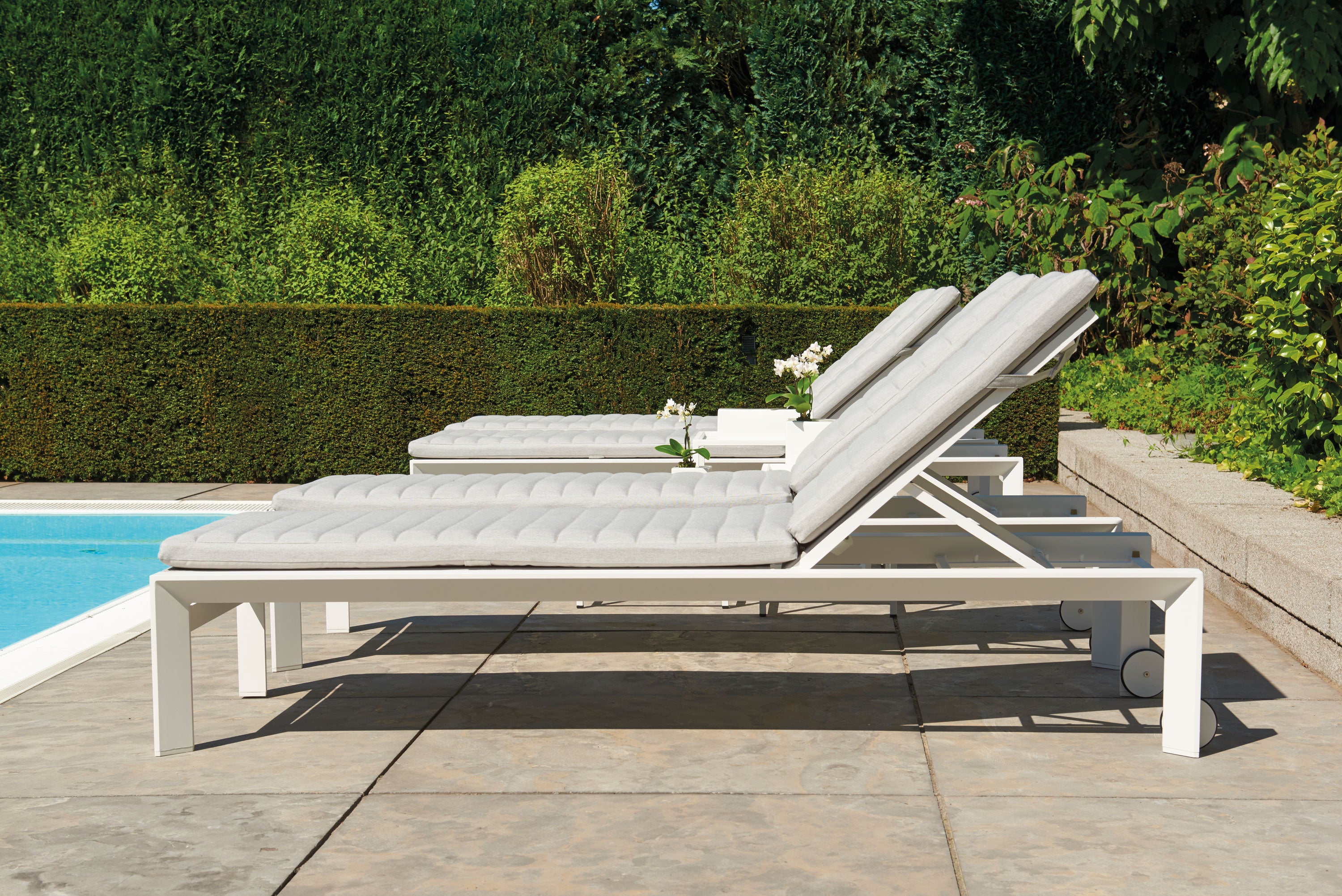 Delta Multi-Position Aluminum Loungers