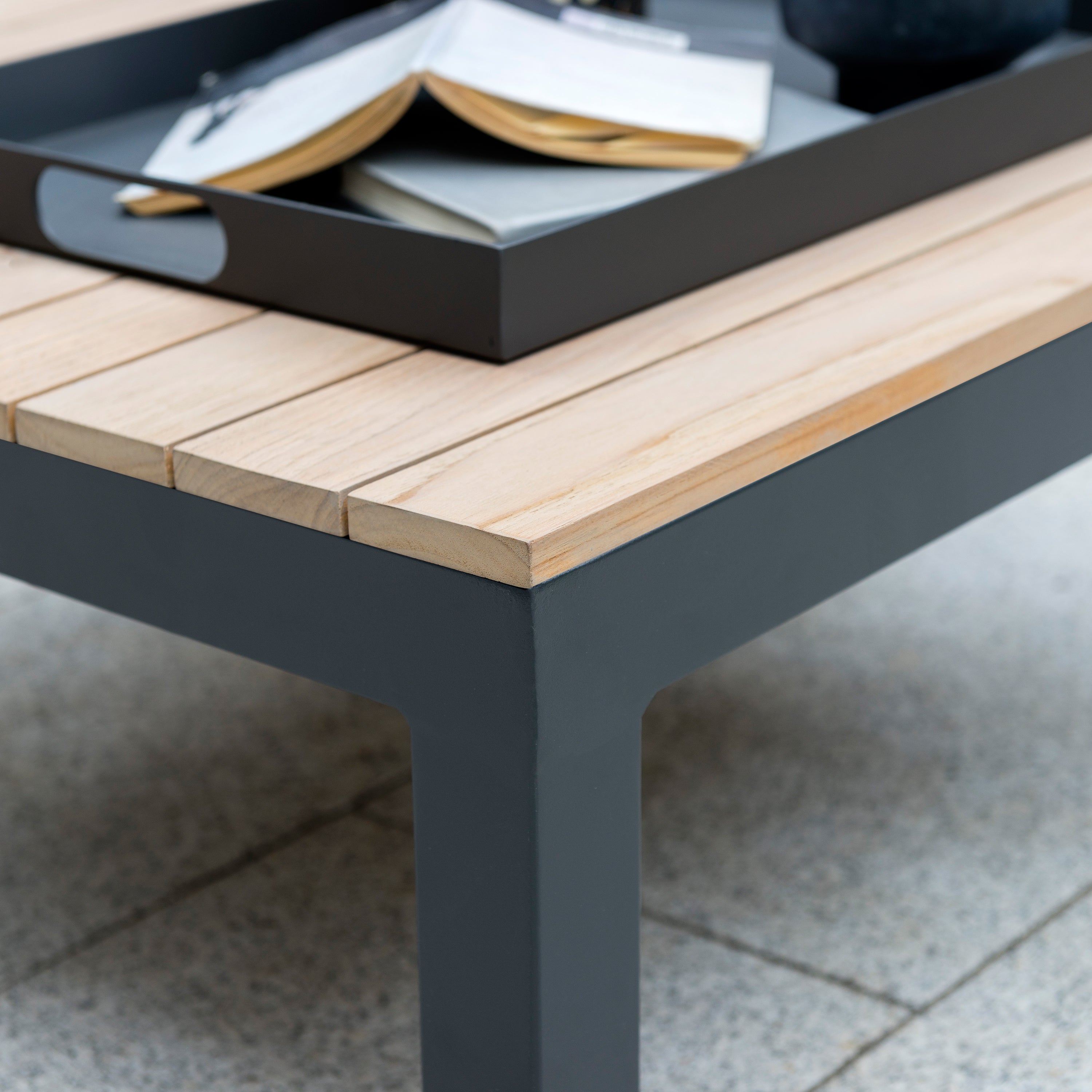 elba coffee table detail