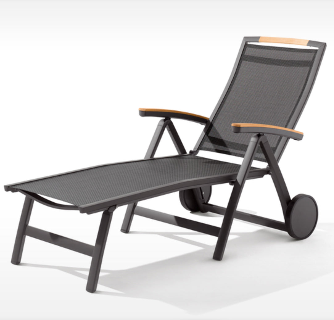 Catena Wheeled Folding Lounge Chair