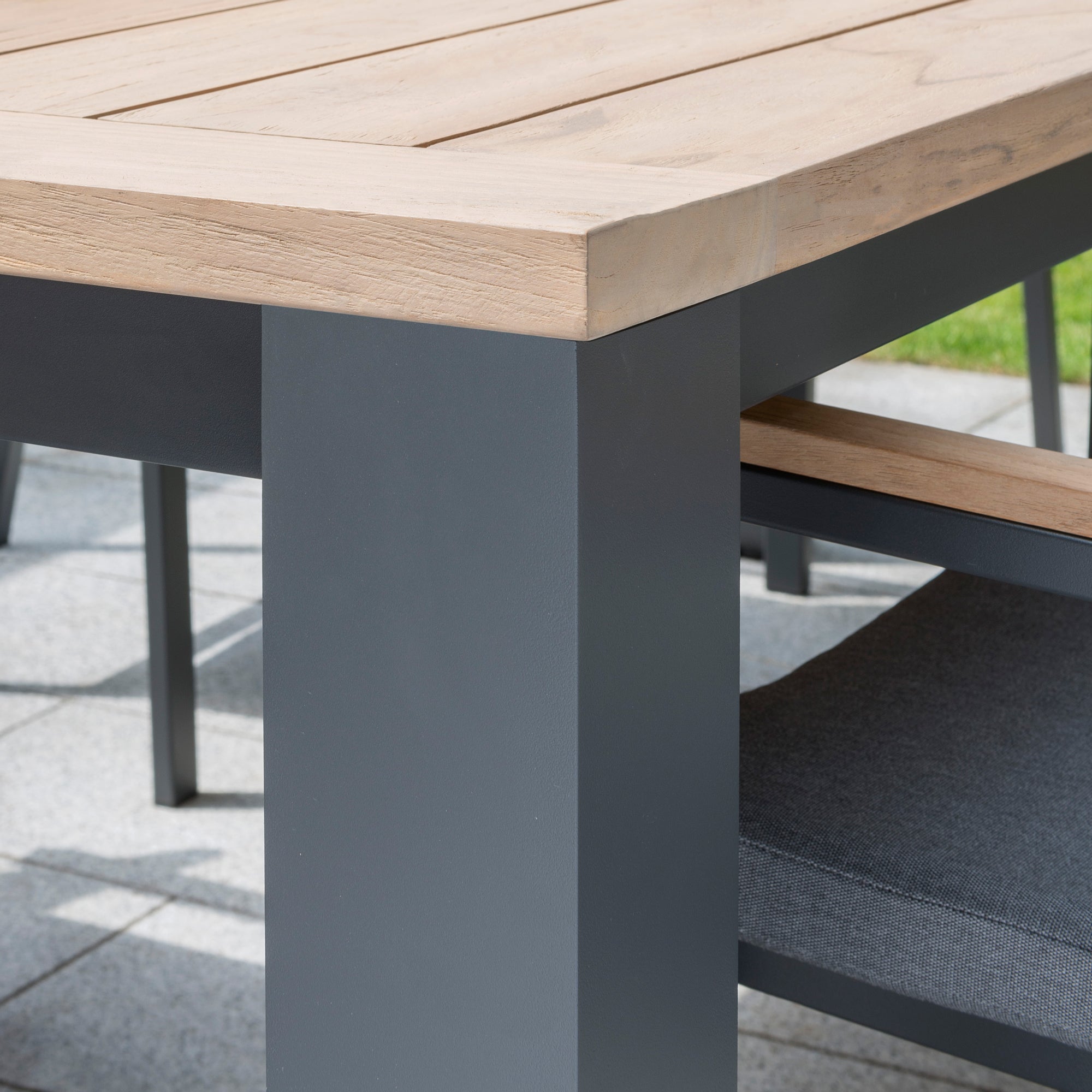 40"x 40" Elba Dining Table With Teak Top close up