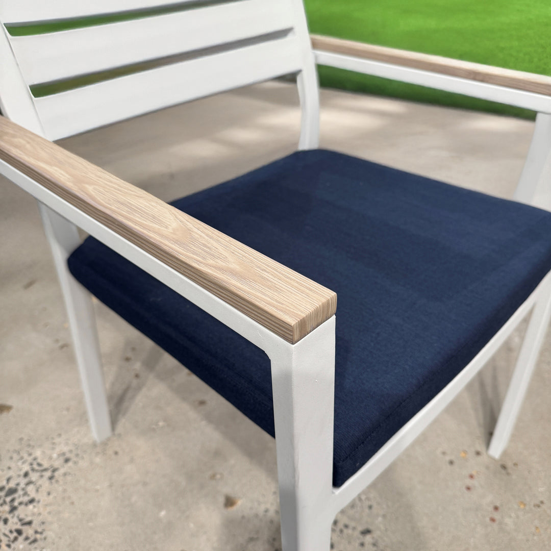 Elba Aluminum Dining Chair With Therma-Luxe™ Coated Components