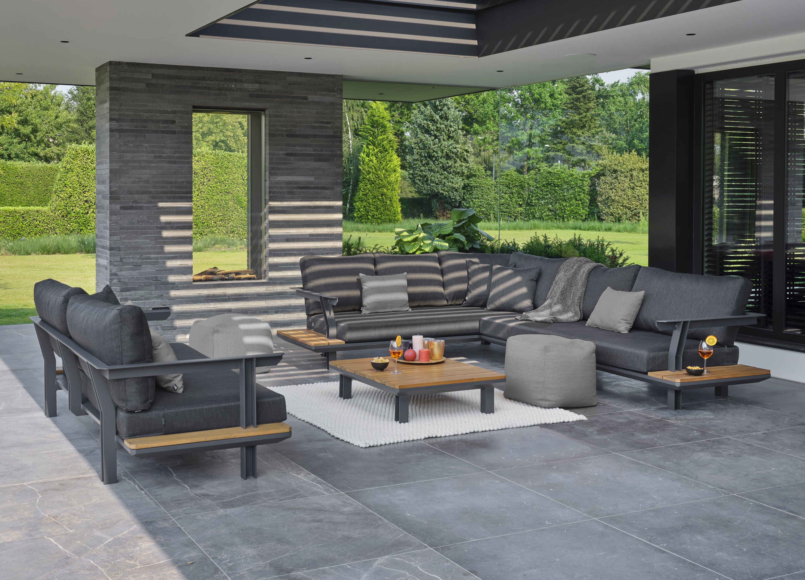 LIFE Outdoor Living Industry Lounge Set with teak accents