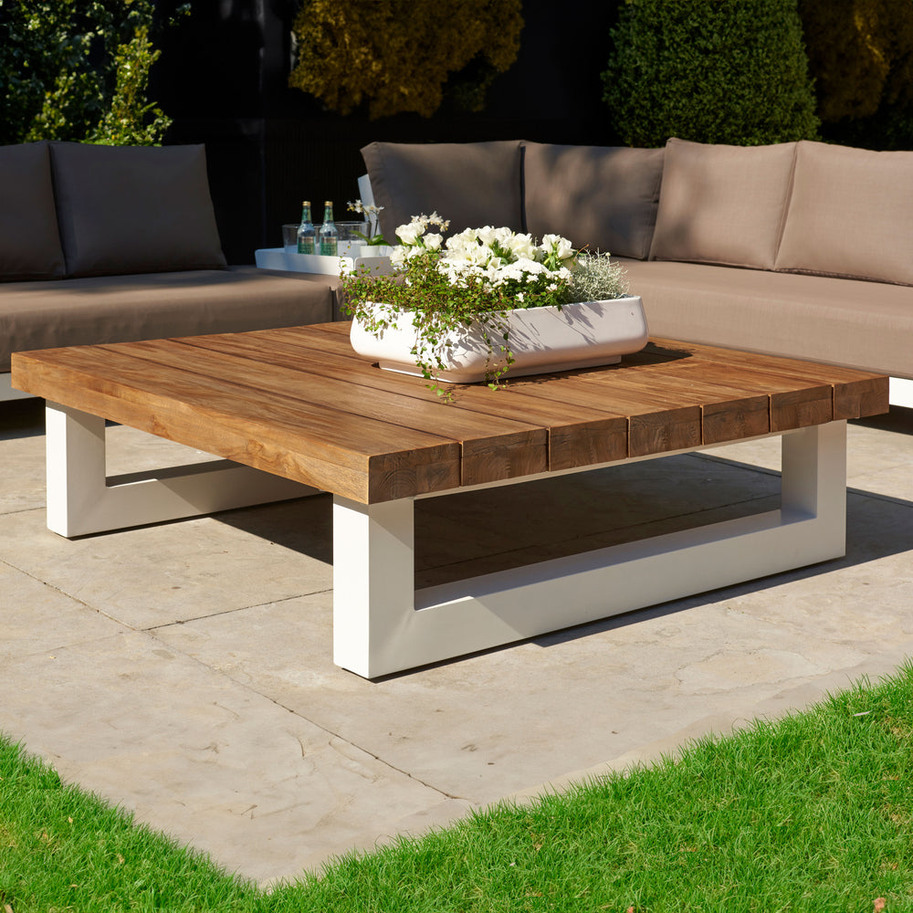 Nevada white table lifestyle 3