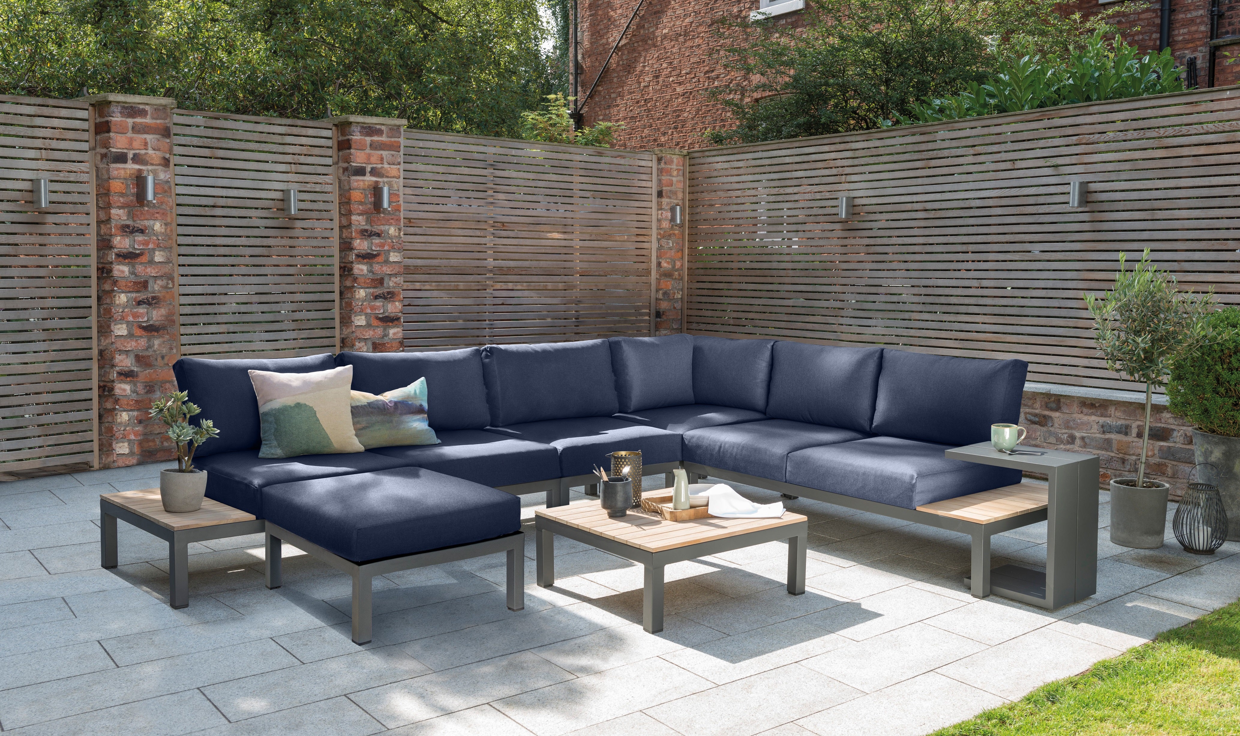 Elba Aluminum Lounge Ottoman With Cushion