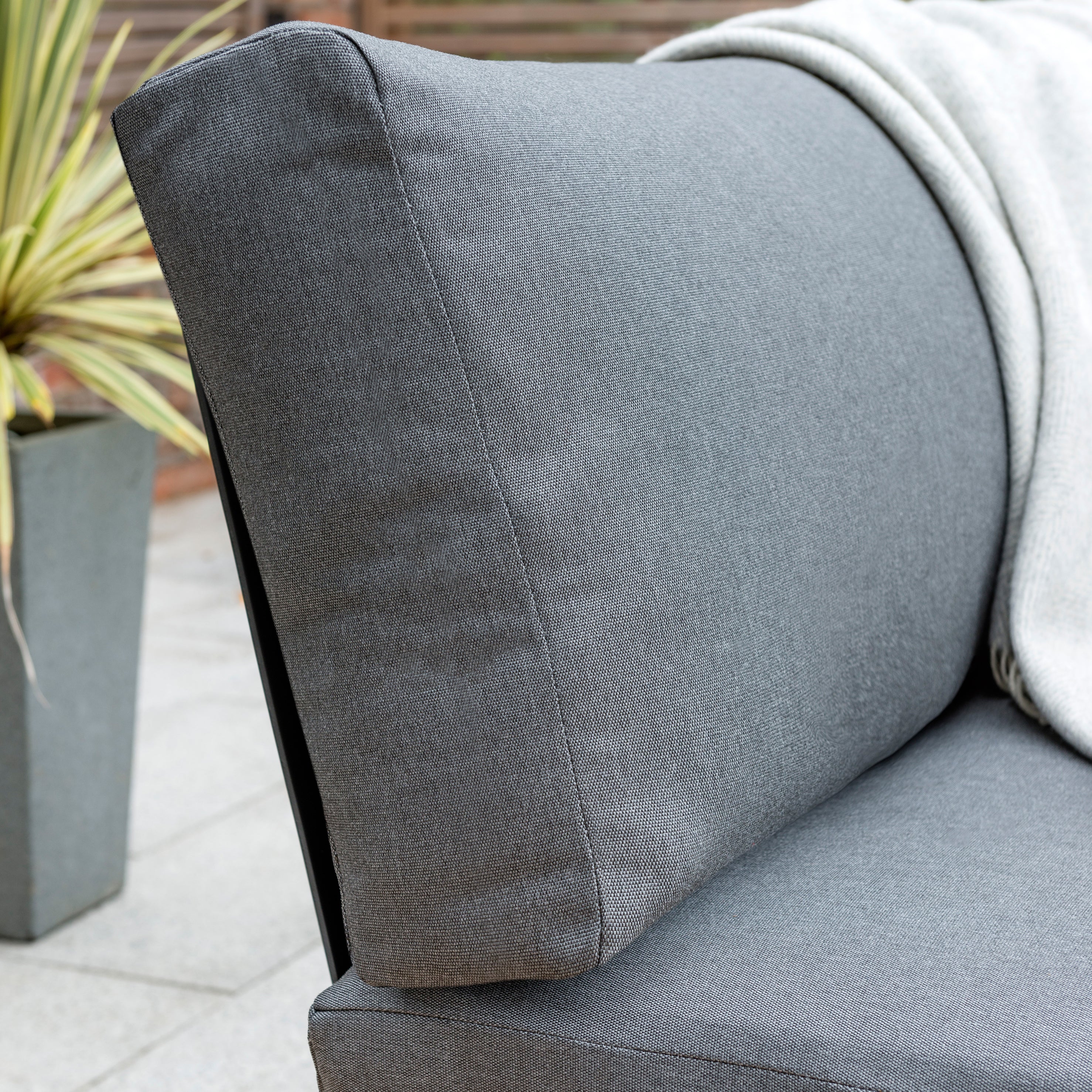 Elba Aluminum Armless Lounge Chair With Cushion
