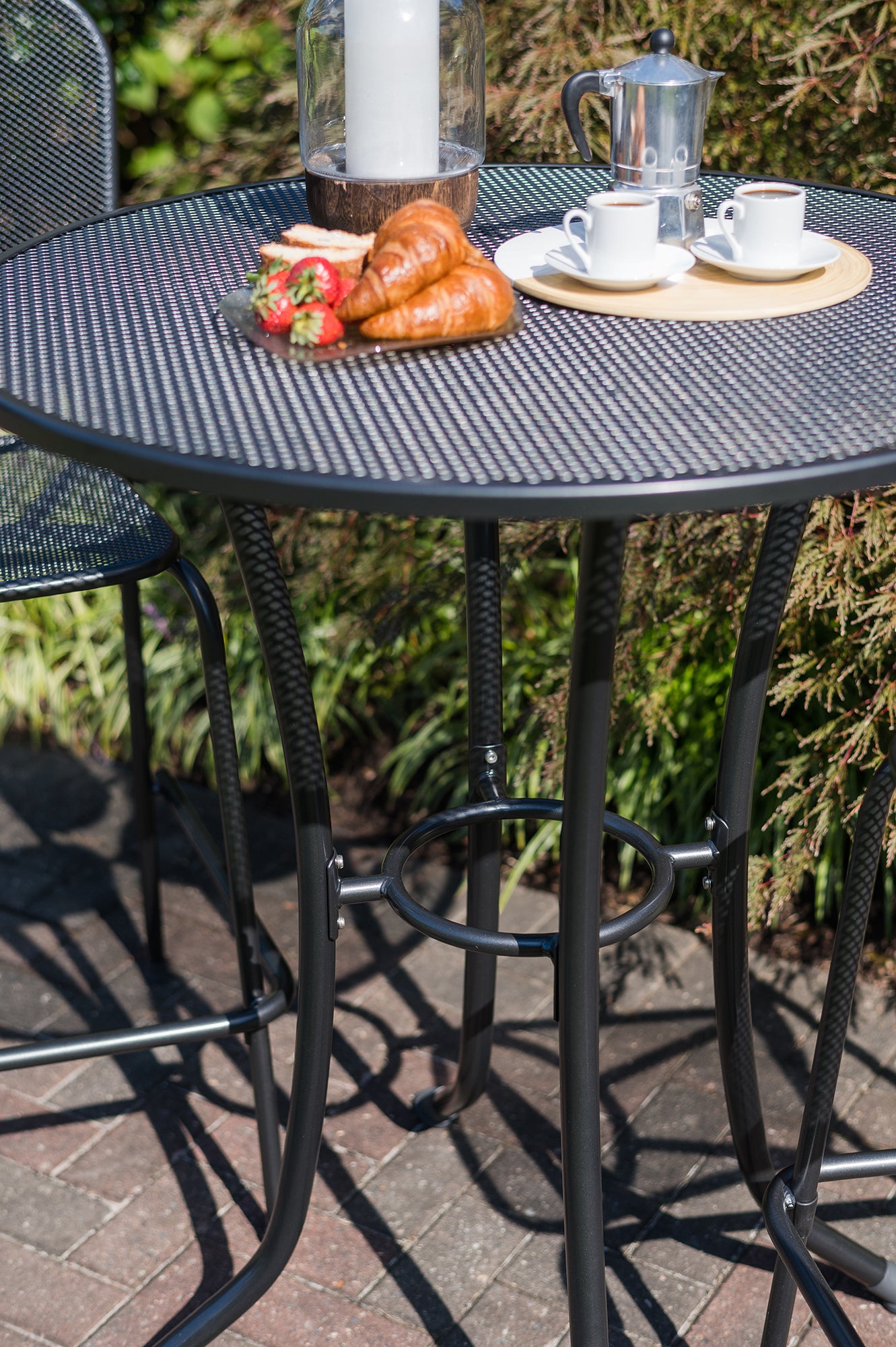 Round mesh patio table sales