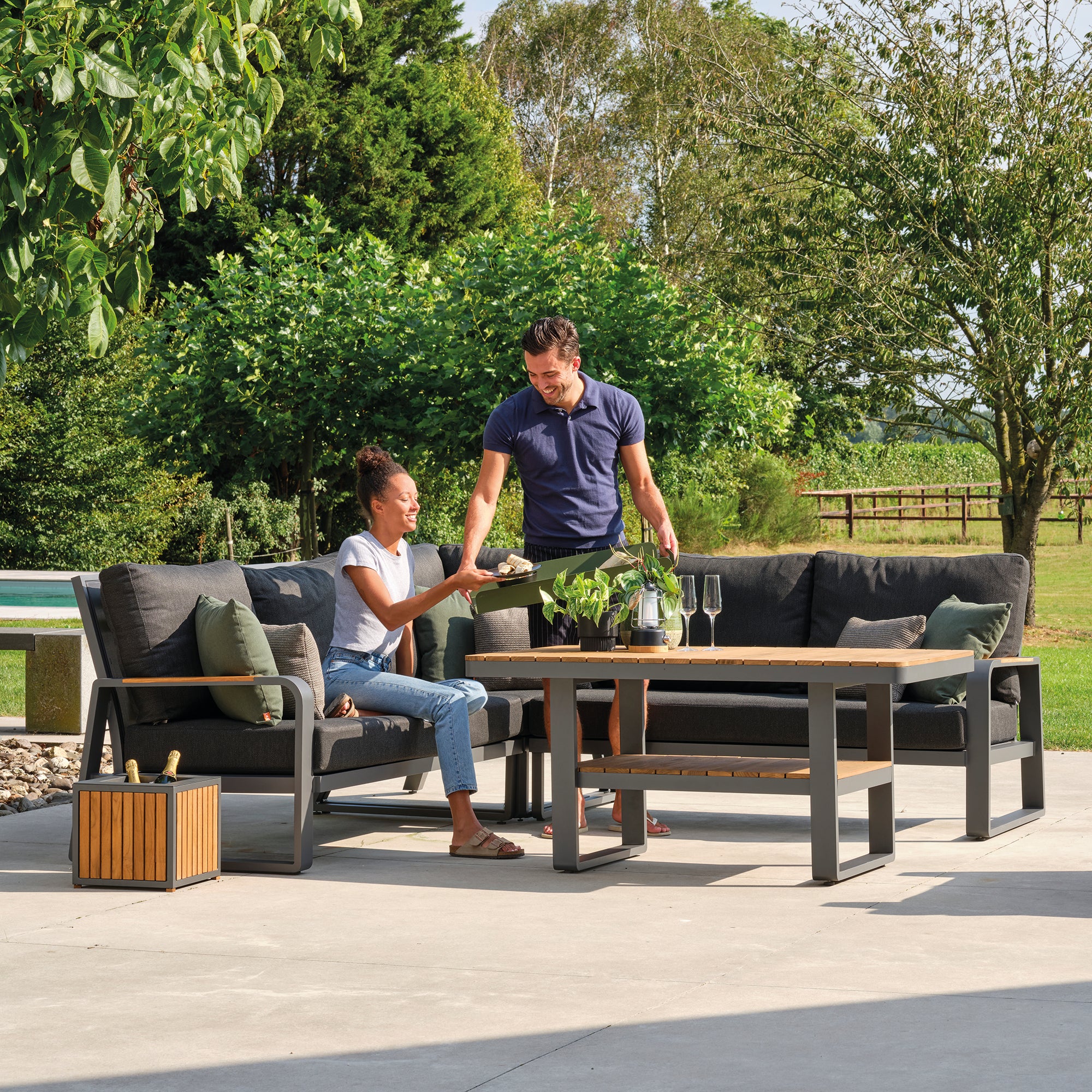 Montana Casual Dining table