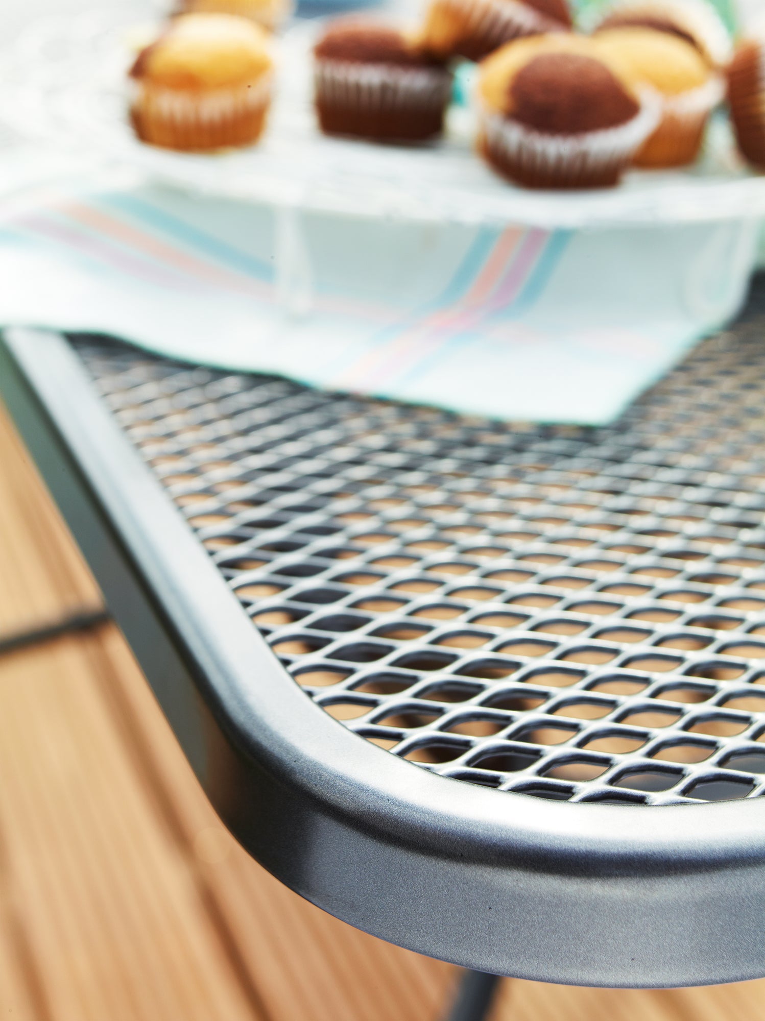 36" Square Mesh Bar Table